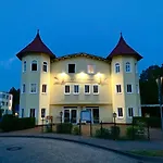 Duenenschloss فندق