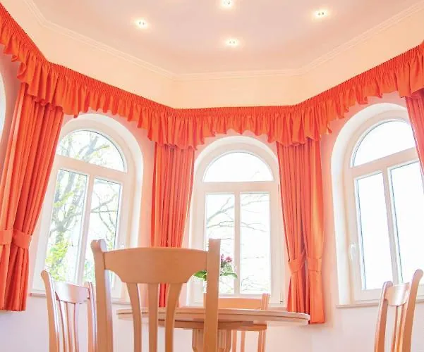 Duenenschloss Hotel 3*